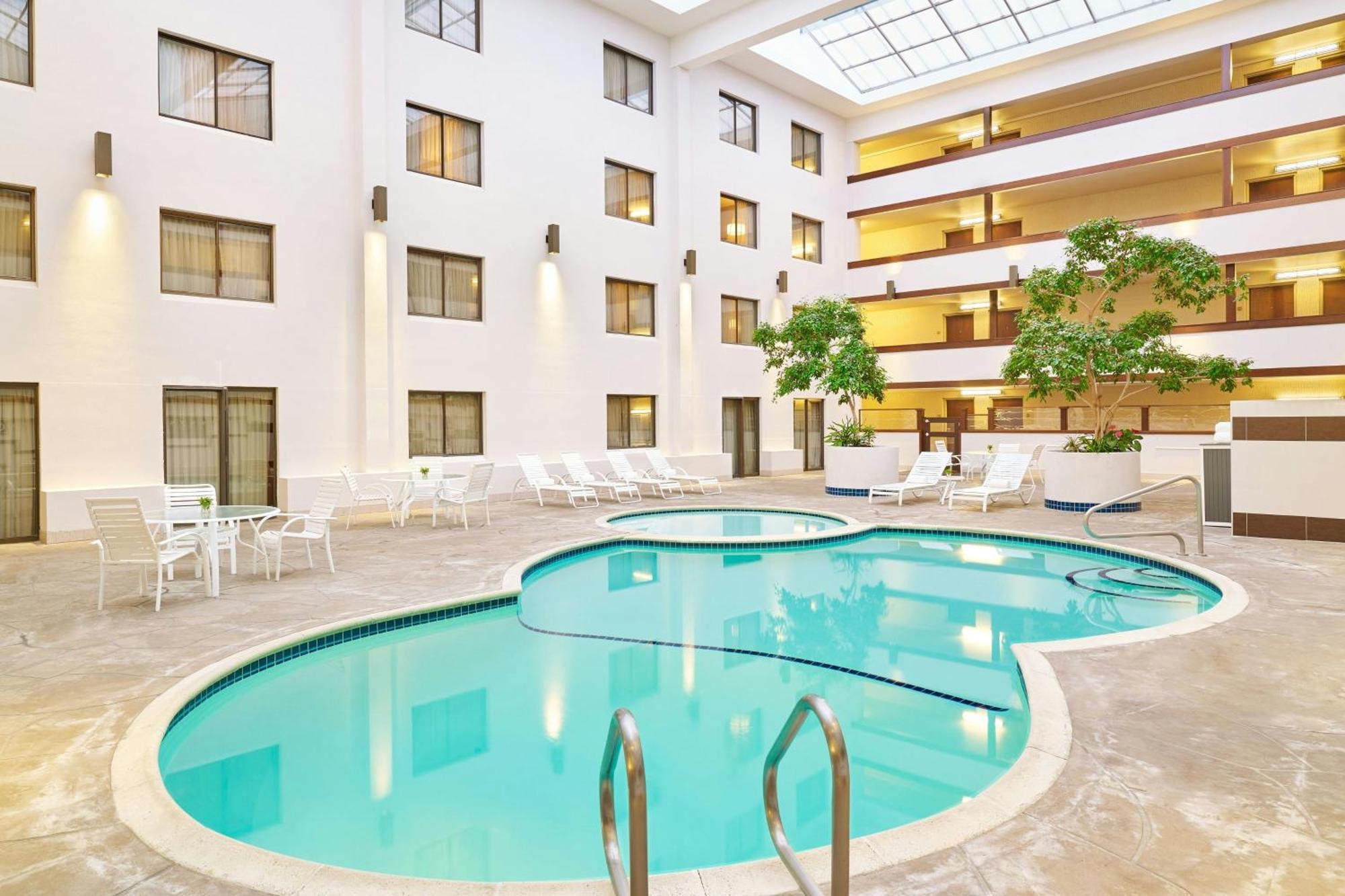 โฟร์ พอยต์ บาย เชอราตัน เบลลิงแฮม โฮเต็ล แอนด์ คอนเฟอเรนซ์ เซ็นเตอร์ Hotel ภายนอก รูปภาพ