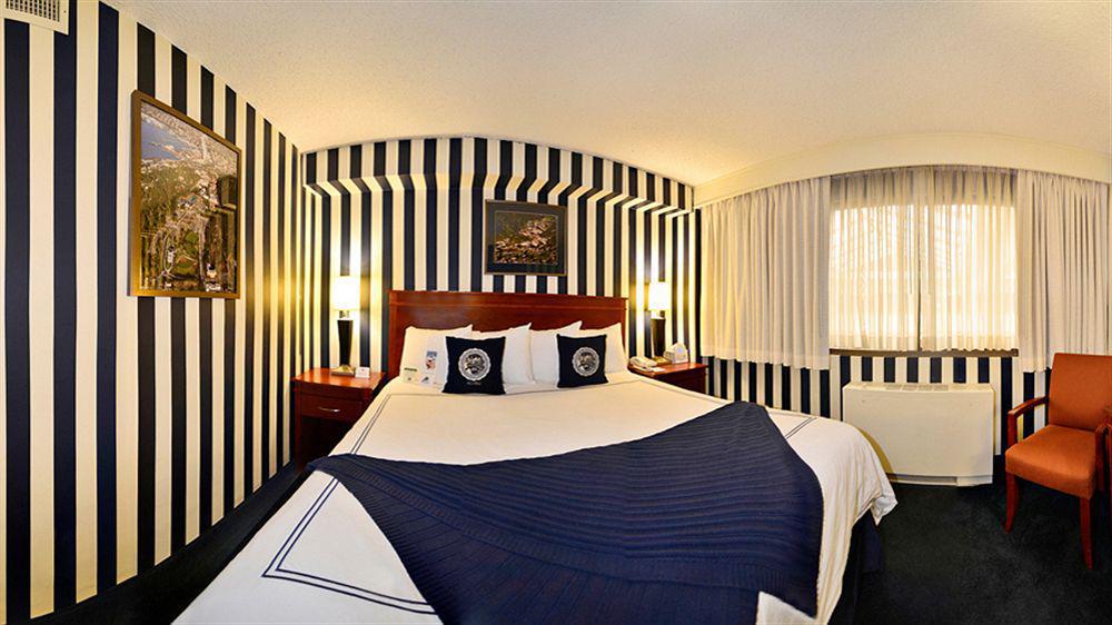 โฟร์ พอยต์ บาย เชอราตัน เบลลิงแฮม โฮเต็ล แอนด์ คอนเฟอเรนซ์ เซ็นเตอร์ Hotel ภายนอก รูปภาพ
